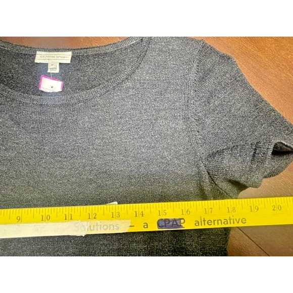 St. John Sport Pleated Hem Dress Grey Wool-Blend SZ Medium M Short Sleeve Shift - Picture 6 of 8